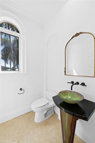 Image 13 of 42 For 861 Nafa Dr  