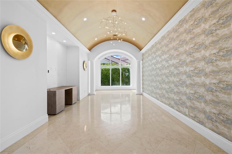 Image 17 of 42 For 861 Nafa Dr  
