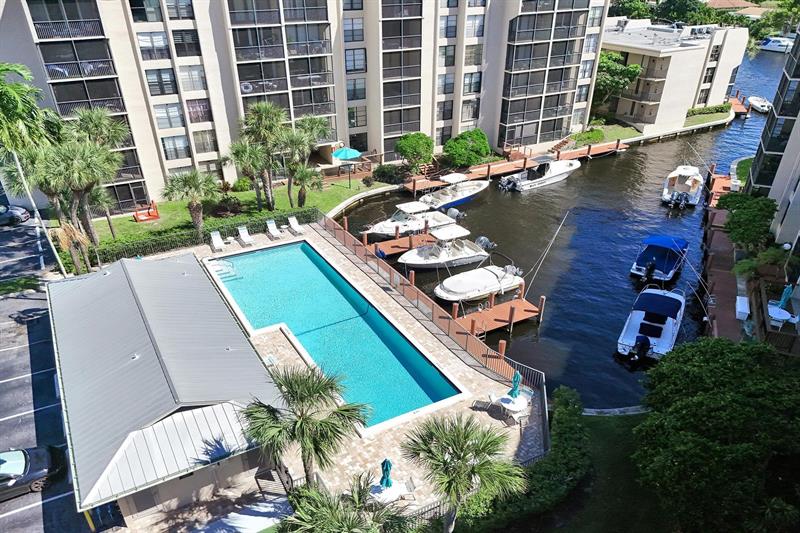 Image 5 of 36 For 20 Royal Palm Way  501