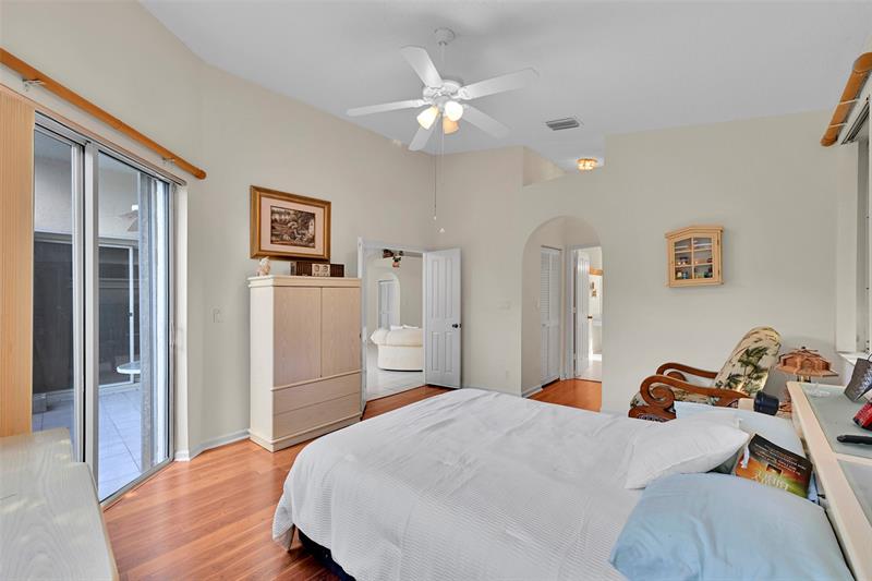 Image 23 of 41 For 5791 48th Dr