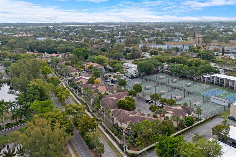 Image 41 of 44 For 2990 Deer Creek Country Club Blvd  2990