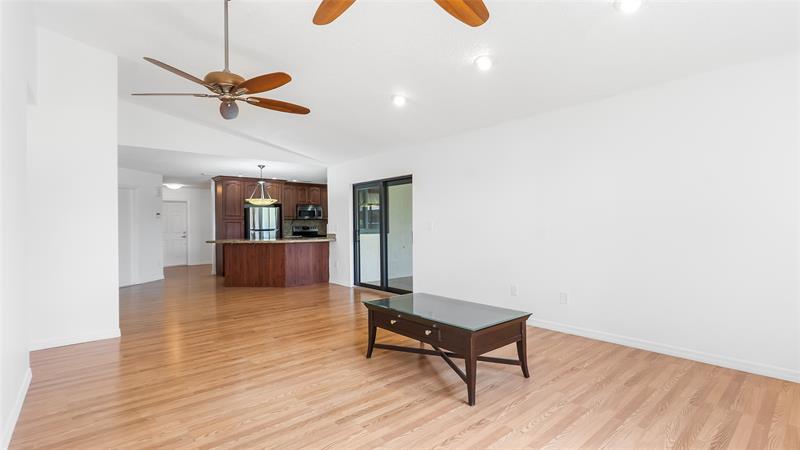 Image 15 of 49 For 15600 Huntridge Rd