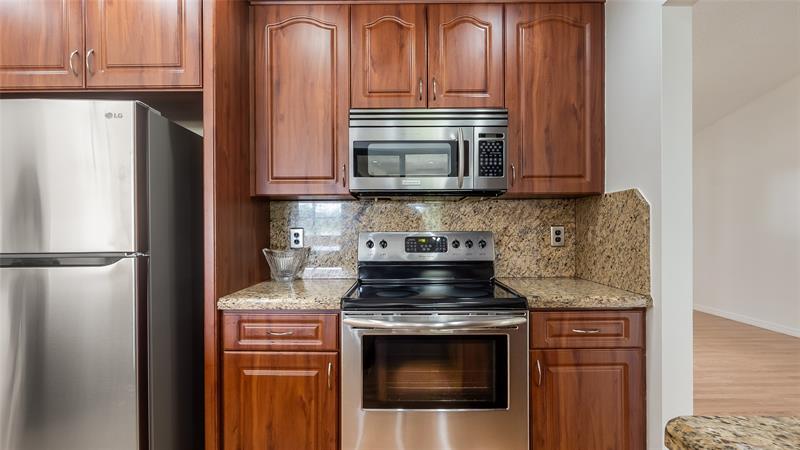 Image 19 of 49 For 15600 Huntridge Rd