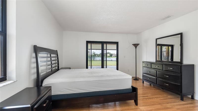 Image 24 of 49 For 15600 Huntridge Rd