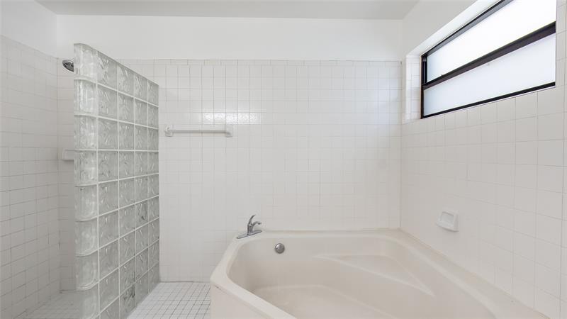 Image 27 of 49 For 15600 Huntridge Rd