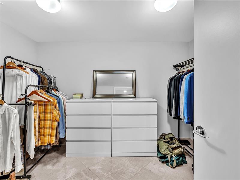 Image 13 of 53 For 1600 Ocean Blvd  403