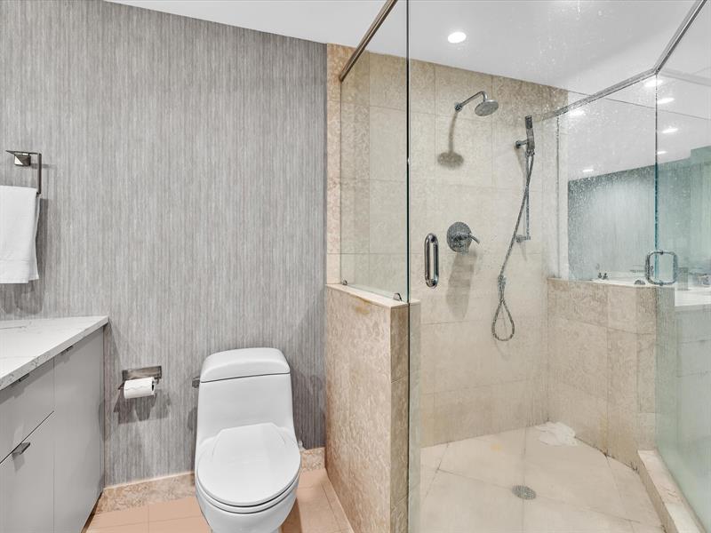 Image 15 of 53 For 1600 Ocean Blvd  403