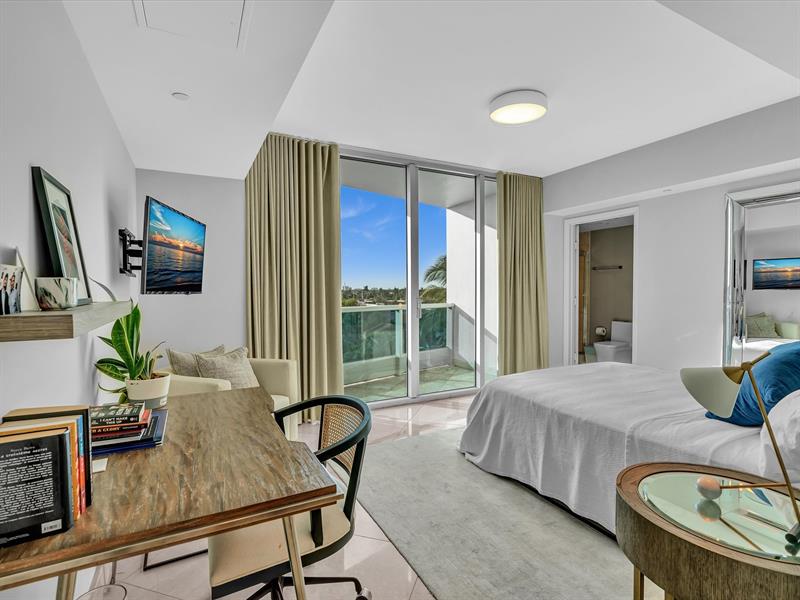 Image 20 of 53 For 1600 Ocean Blvd  403