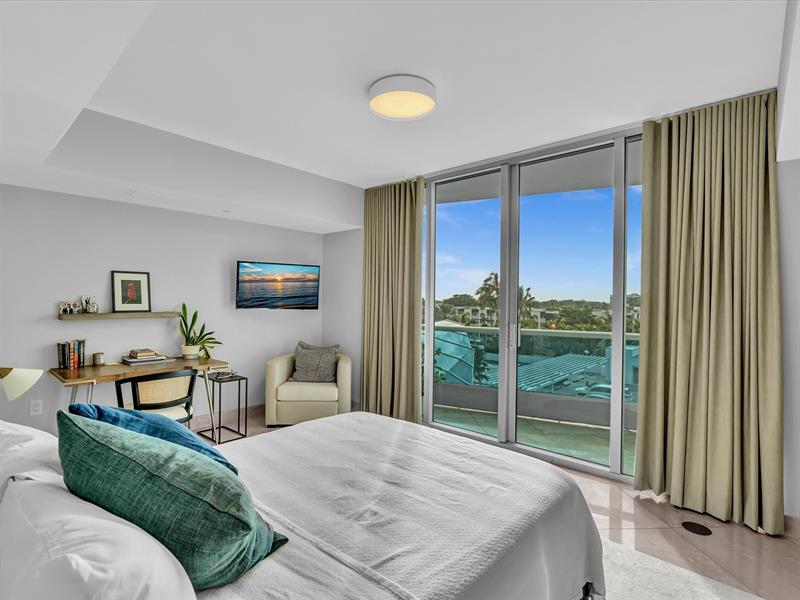 Image 21 of 53 For 1600 Ocean Blvd  403