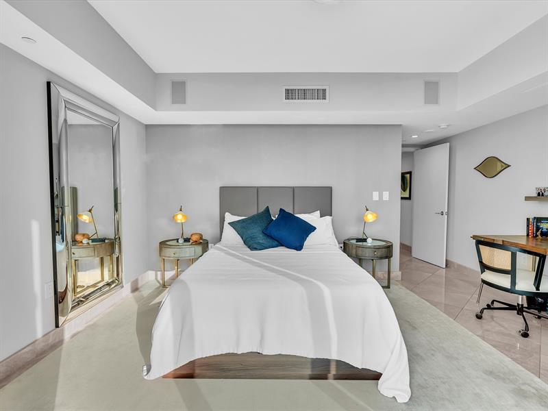 Image 22 of 53 For 1600 Ocean Blvd  403