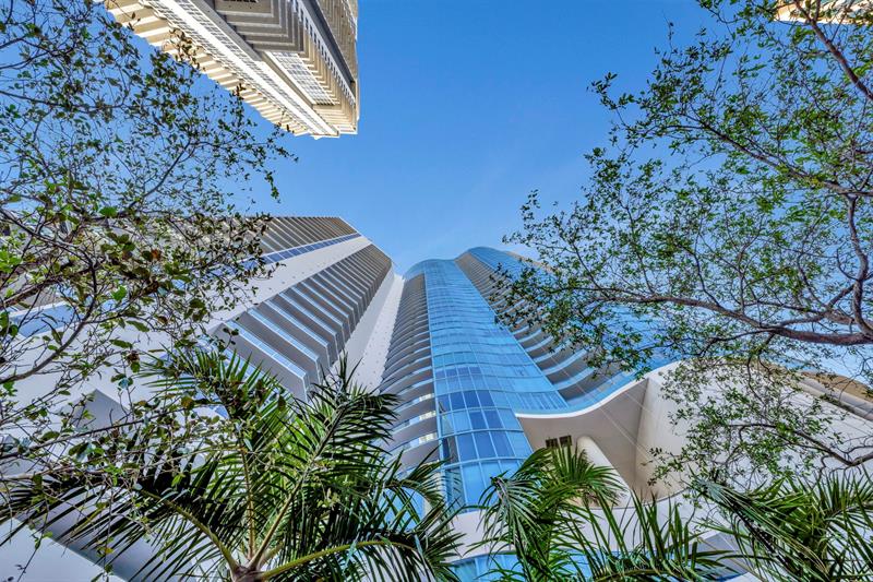 Image 3 of 56 For 333 Las Olas Way  2303