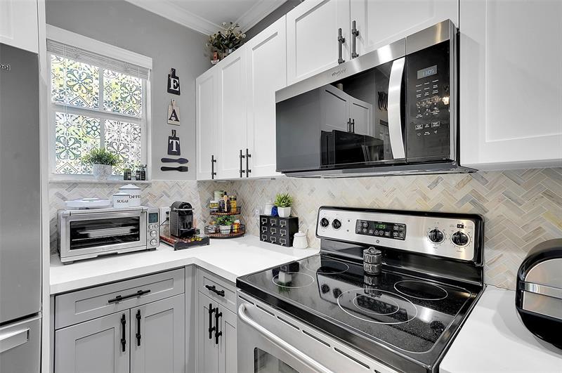 Image 16 of 51 For 2512 14th Ave  503