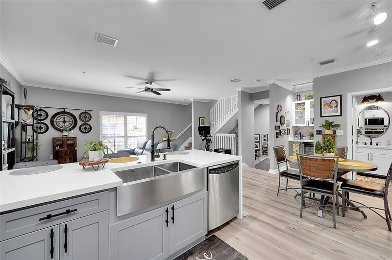 Image 17 of 51 For 2512 14th Ave  503