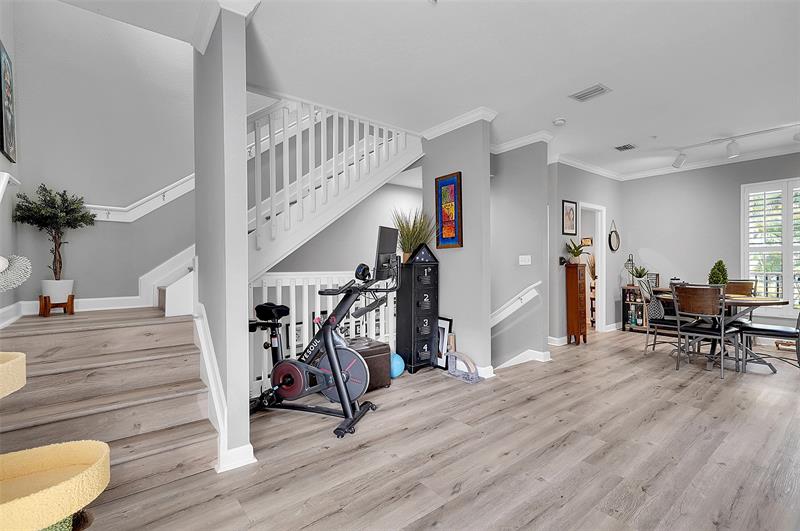 Image 20 of 51 For 2512 14th Ave  503