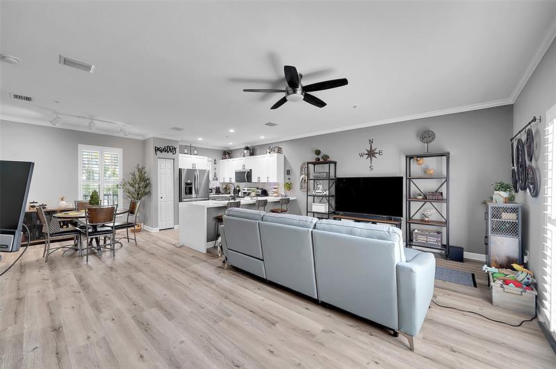 Image 21 of 51 For 2512 14th Ave  503