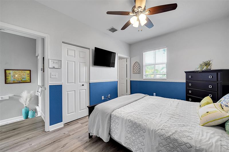 Image 27 of 51 For 2512 14th Ave  503