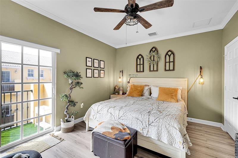 Image 33 of 51 For 2512 14th Ave  503