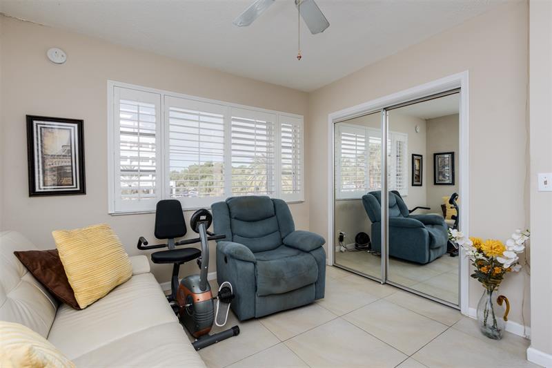 Image 17 of 27 For 350 Cypress Rd  522