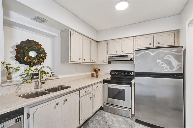 Image 15 of 44 For 7003 95th Ter