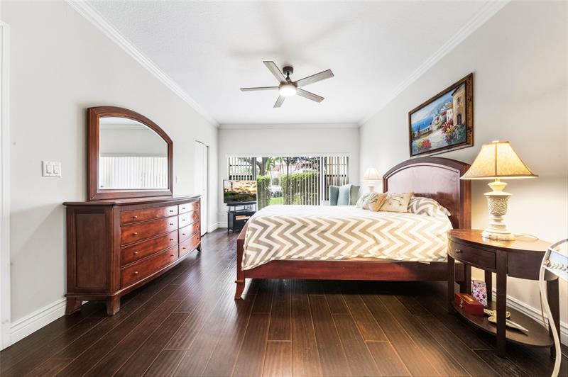 Image 16 of 26 For 6606 Villa Sonrisa Dr  910