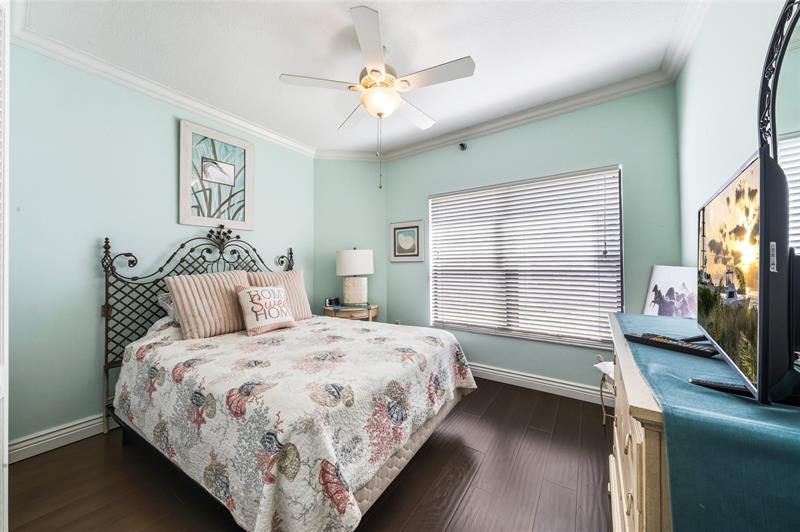 Image 19 of 26 For 6606 Villa Sonrisa Dr  910