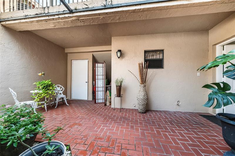 Image 24 of 26 For 6606 Villa Sonrisa Dr  910