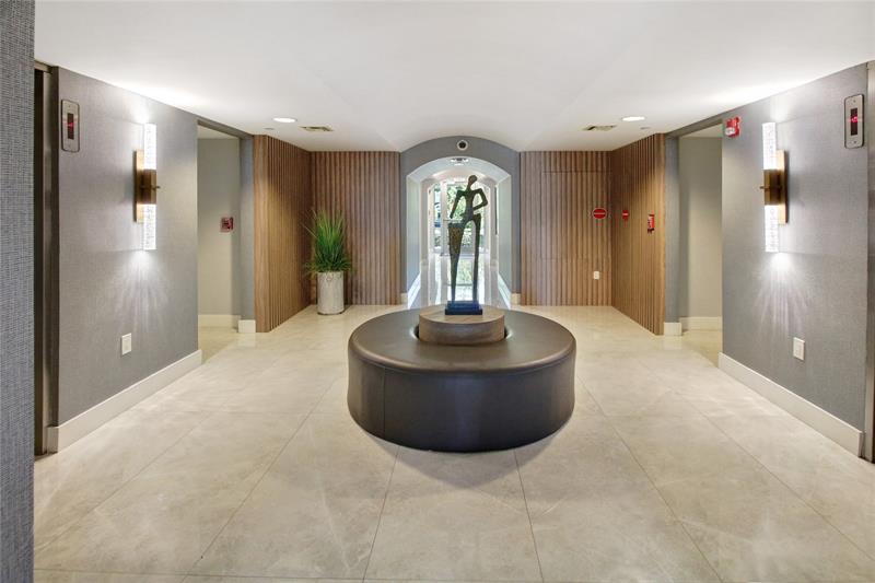 Image 41 of 45 For 301 Hendricks Isle  7