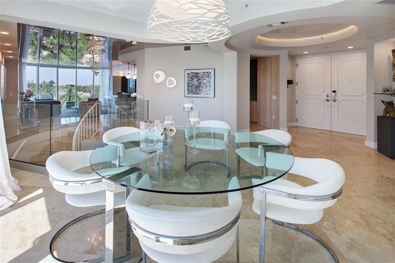 Image 5 of 45 For 301 Hendricks Isle  7