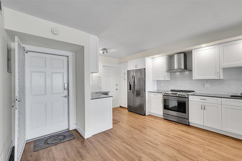 Image 11 of 54 For 3121 51 St  406e