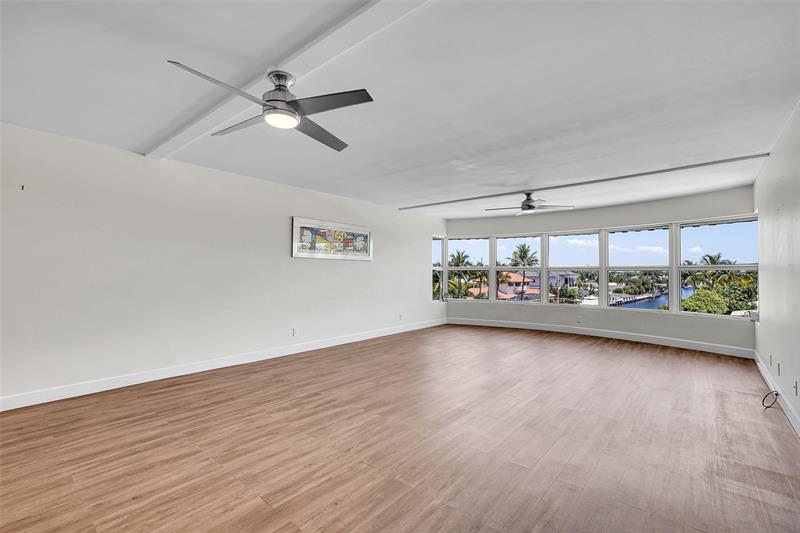Image 17 of 54 For 3121 51 St  406e