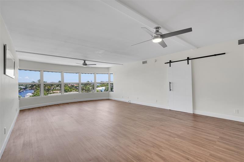 Image 18 of 54 For 3121 51 St  406e
