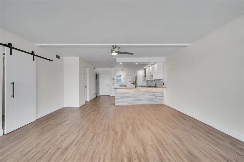 Image 19 of 54 For 3121 51 St  406e