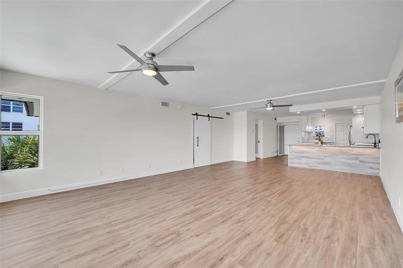 Image 23 of 54 For 3121 51 St  406e