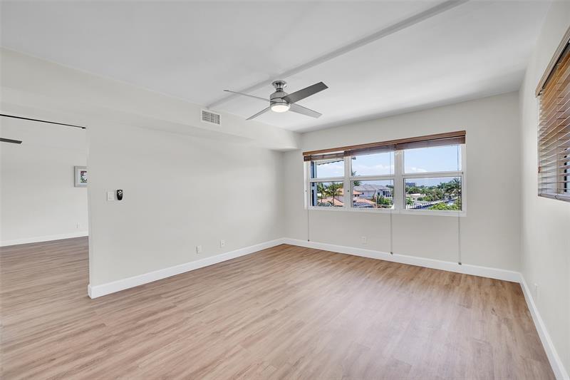 Image 26 of 54 For 3121 51 St  406e