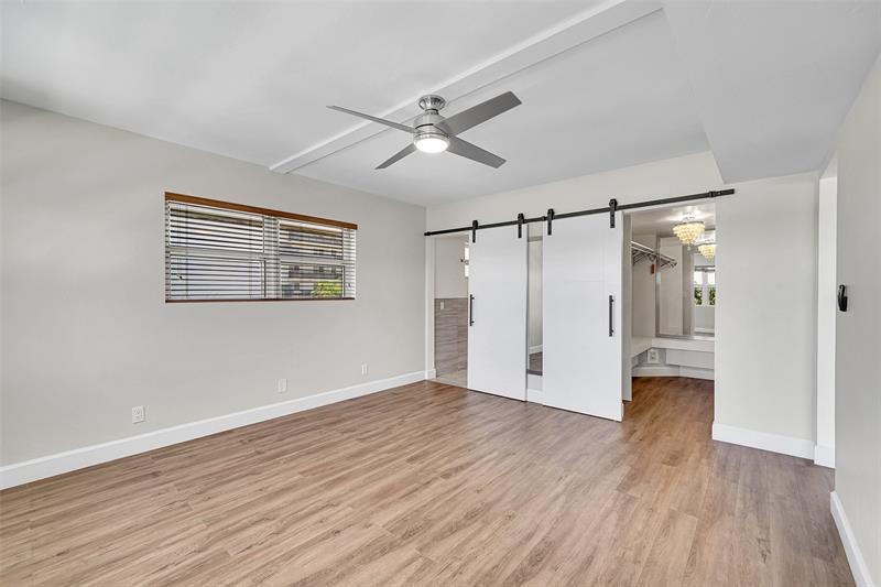 Image 32 of 54 For 3121 51 St  406e