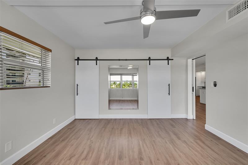 Image 34 of 54 For 3121 51 St  406e