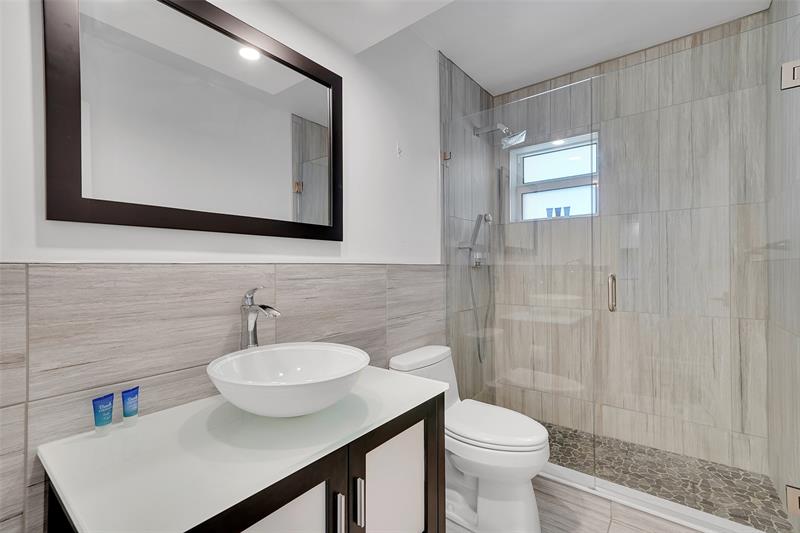 Image 35 of 54 For 3121 51 St  406e
