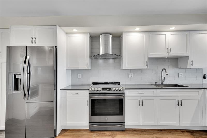 Image 6 of 54 For 3121 51 St  406e