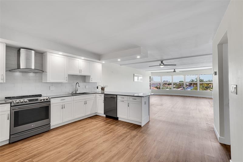 Image 7 of 54 For 3121 51 St  406e