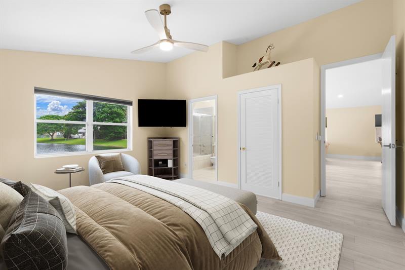 Image 21 of 26 For 8600 Floralwood Dr