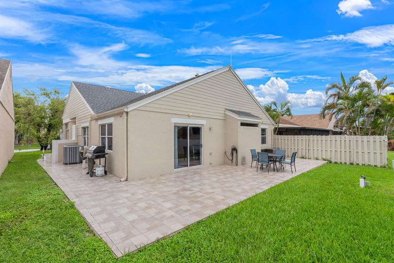 Image 24 of 26 For 8600 Floralwood Dr