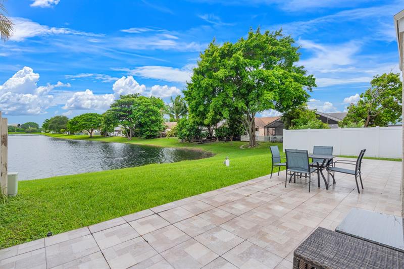 Image 26 of 26 For 8600 Floralwood Dr