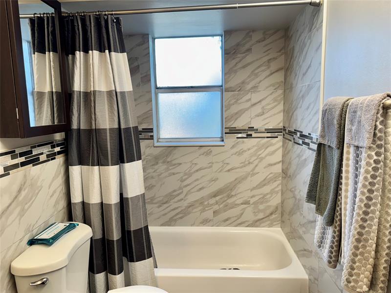 Image 18 of 28 For 1800 Lauderdale Ave  1307