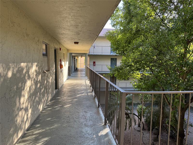 Image 6 of 28 For 1800 Lauderdale Ave  1307