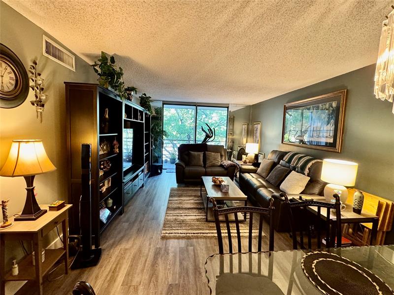 Image 9 of 28 For 1800 Lauderdale Ave  1307