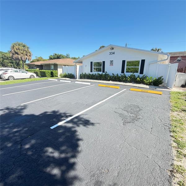 Image 3 of 19 For 334 Avondale Dr  2