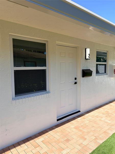 Image 7 of 19 For 334 Avondale Dr  2