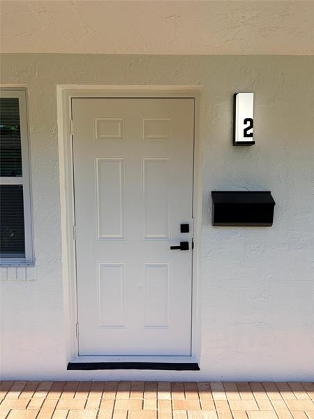 Image 8 of 19 For 334 Avondale Dr  2
