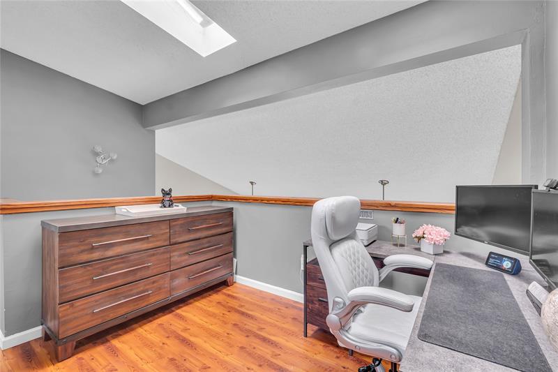 Image 17 of 39 For 4165 Pine Island Rd  4165