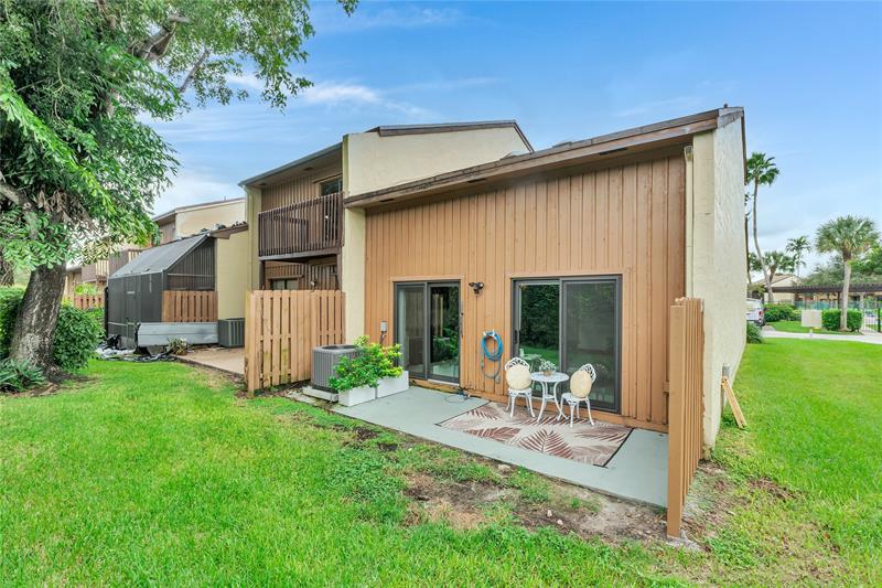 Image 26 of 39 For 4165 Pine Island Rd  4165